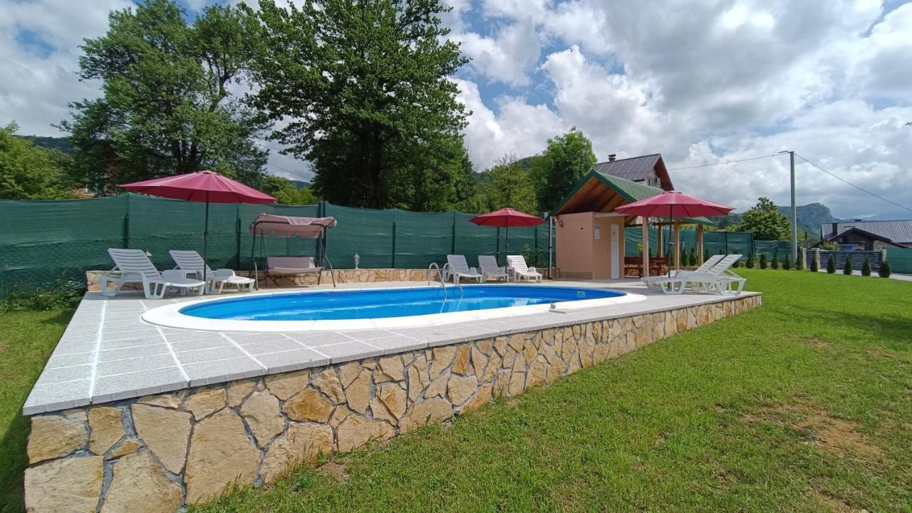 Villa Green Oasis With Pool Sarajevo Exterior photo